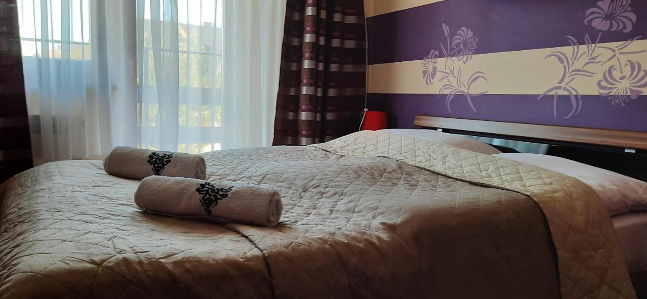 ブコビナ・タトシャンスカ Pod Tatrami Bed & Breakfast エクステリア 写真