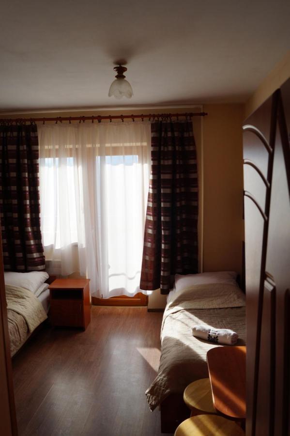 ブコビナ・タトシャンスカ Pod Tatrami Bed & Breakfast エクステリア 写真