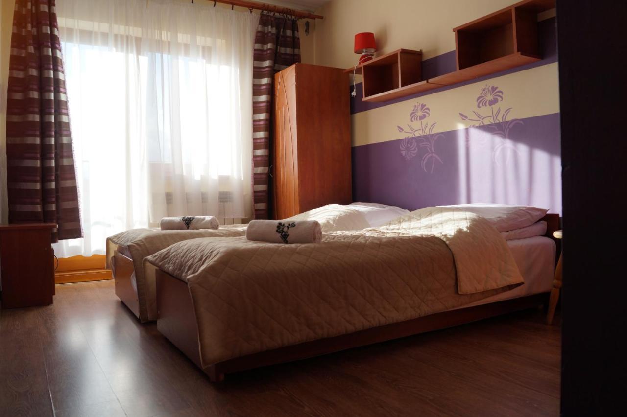 ブコビナ・タトシャンスカ Pod Tatrami Bed & Breakfast エクステリア 写真