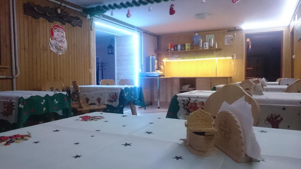 ブコビナ・タトシャンスカ Pod Tatrami Bed & Breakfast エクステリア 写真