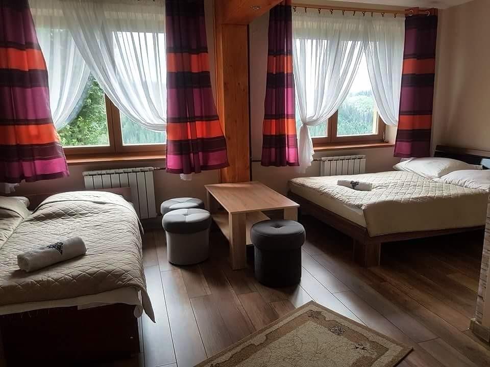 ブコビナ・タトシャンスカ Pod Tatrami Bed & Breakfast エクステリア 写真