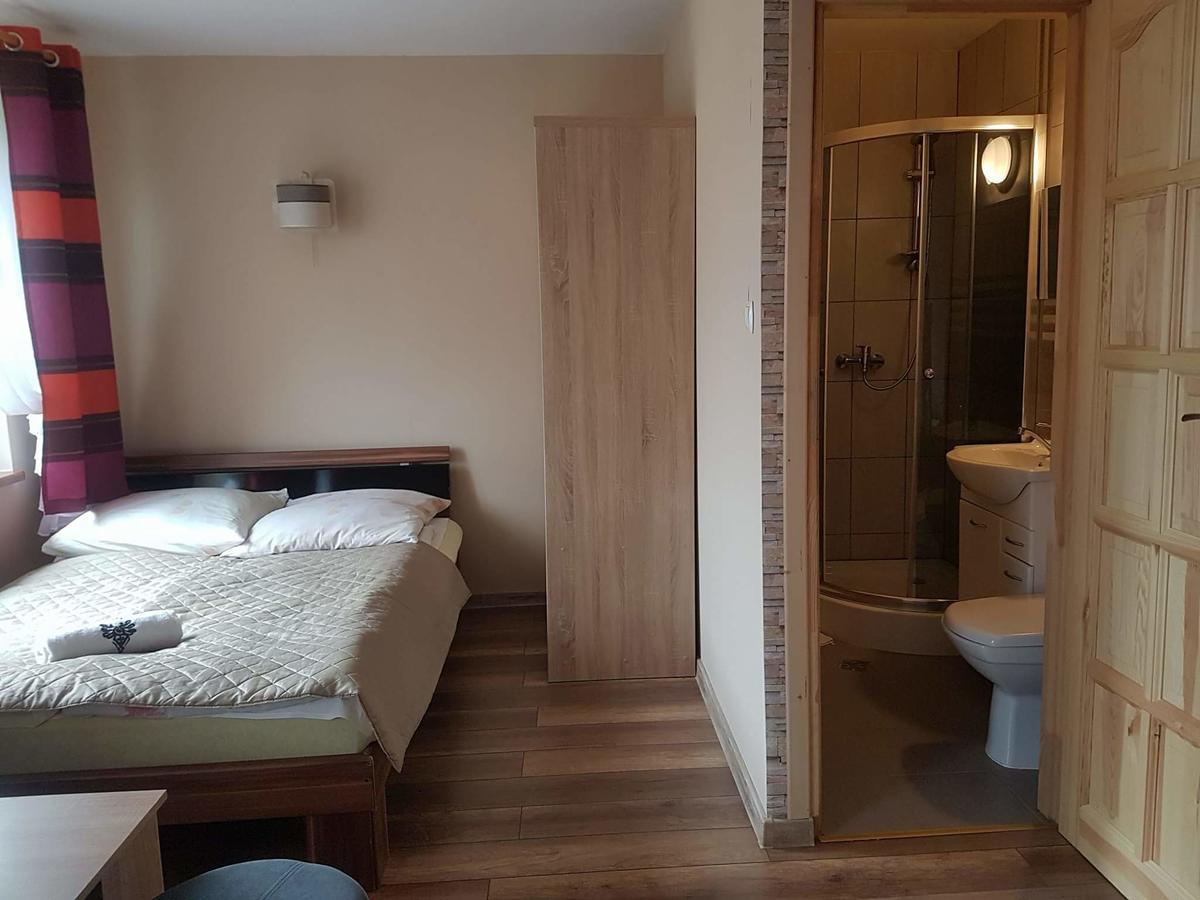ブコビナ・タトシャンスカ Pod Tatrami Bed & Breakfast エクステリア 写真