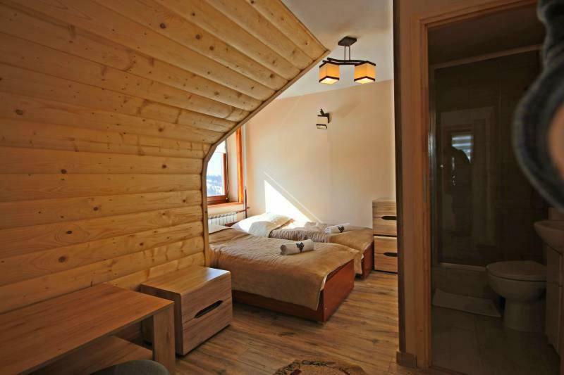 ブコビナ・タトシャンスカ Pod Tatrami Bed & Breakfast エクステリア 写真