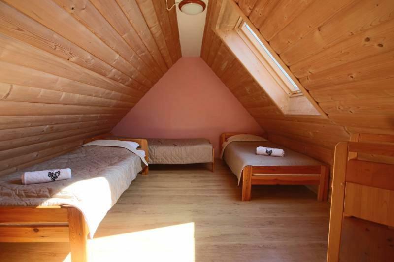 ブコビナ・タトシャンスカ Pod Tatrami Bed & Breakfast エクステリア 写真